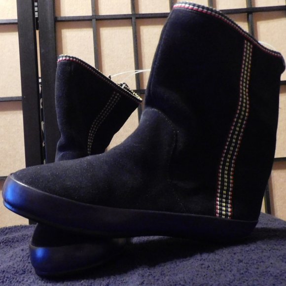 GAP Shoes - GAP BOOTS SHORT BLACK NEW